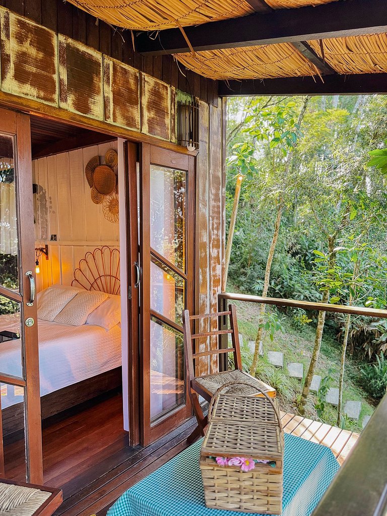 Cabana Mahalo | Com hidro e cinema ao ar livre